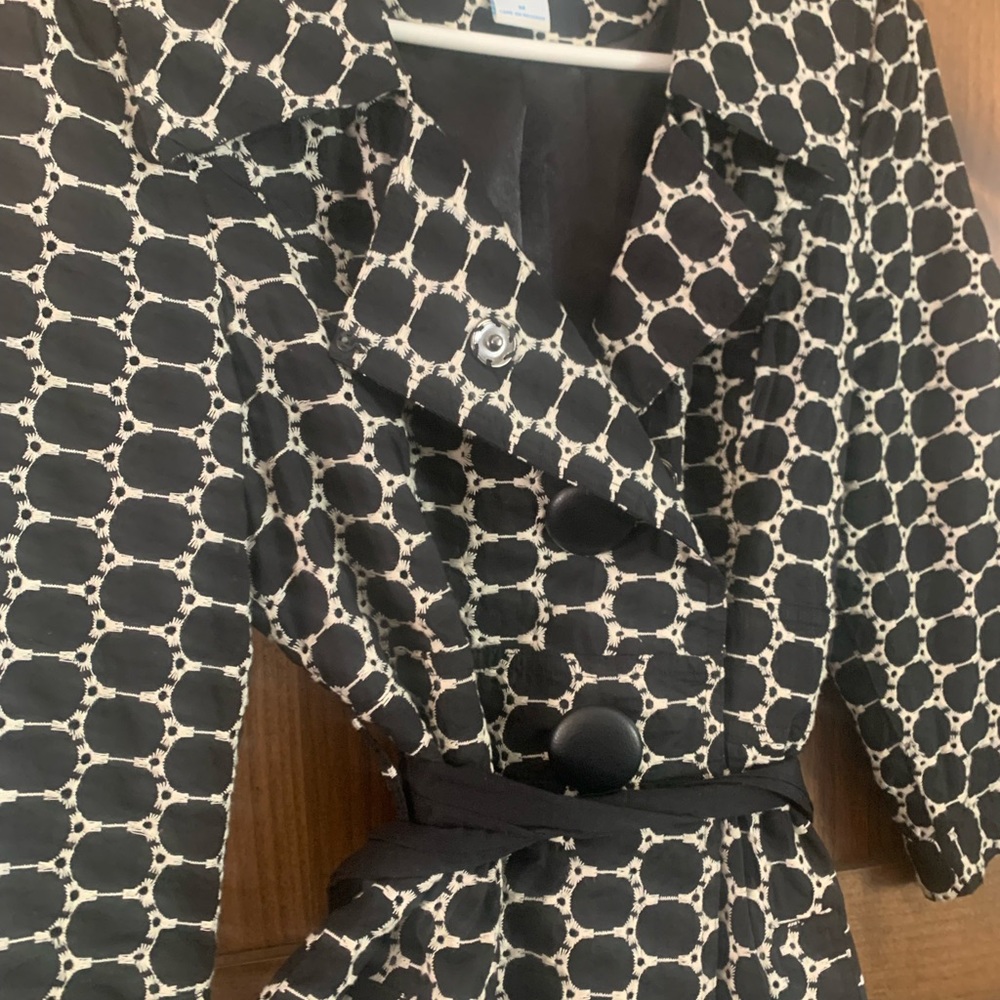 Darling boutique dress with details like Anthropologie.